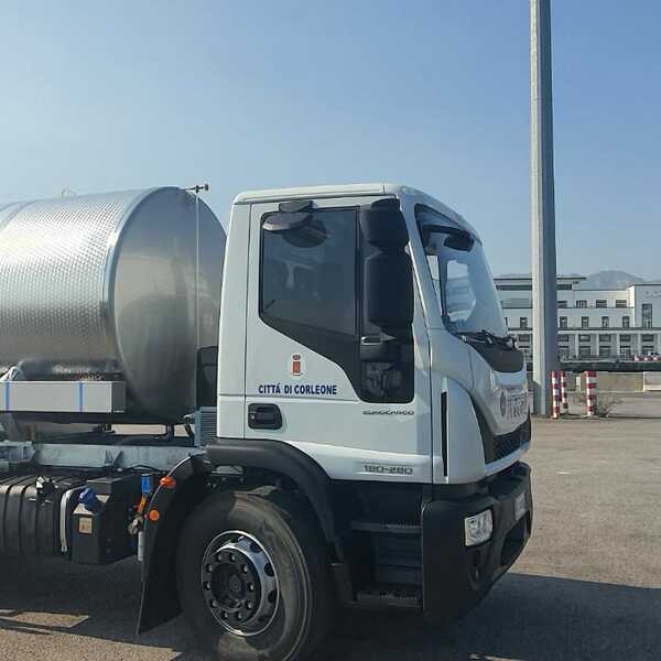 Autobotti acqua potabile per i comuni del palermitano
